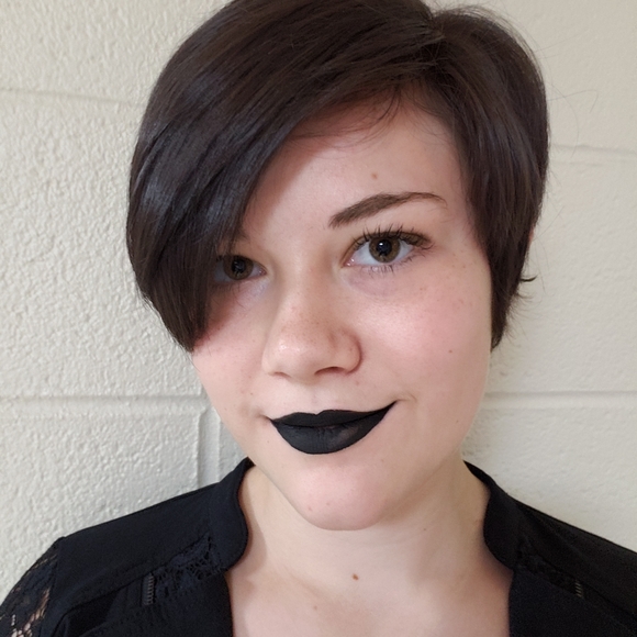 Meet your Posher, Rachel - Picture 2 of 3